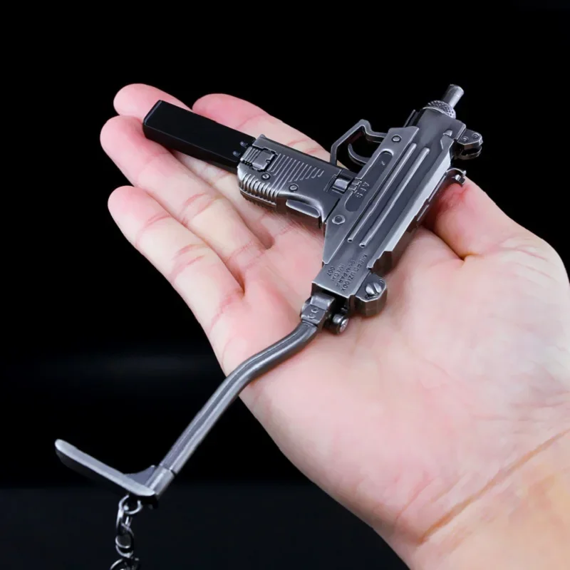 2024 New High Quality 1:3 Metal UZI Submachine Gun 15CM Miniature Model Pistol Gun Keychain Craft Pendant Birthday Gifts