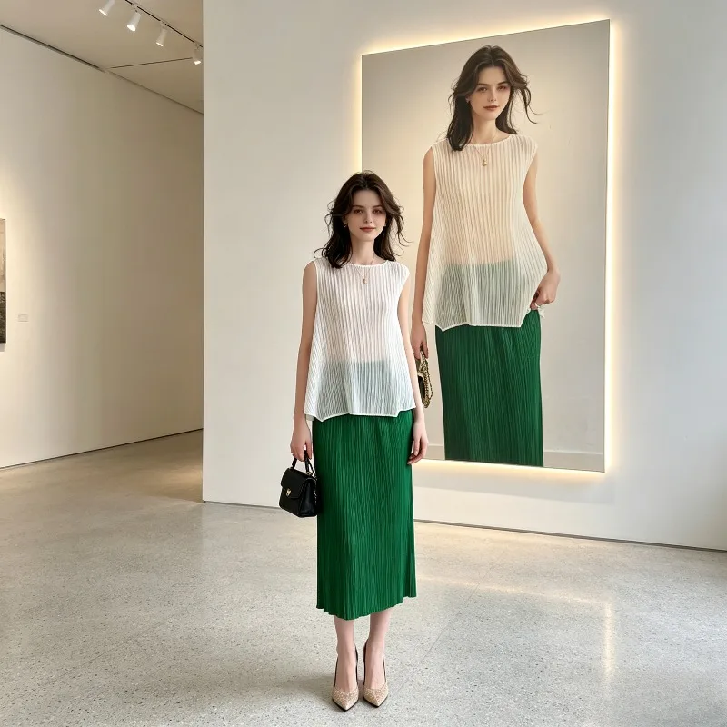 

2026 Summer Miyake Pleated New High-End Pleated Shirt Simple Fashion Pleated Versatile Sleeveless Casual Versatile T-Shirt Pleat