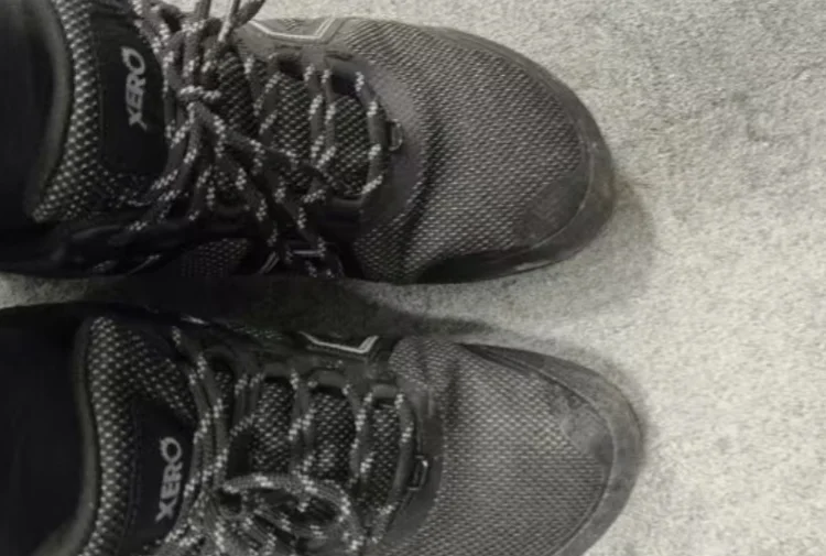 

Classic brand Comfortable non-slip walking shoes 35-45 men's hiking shoes High quality thick sole hiking shoes