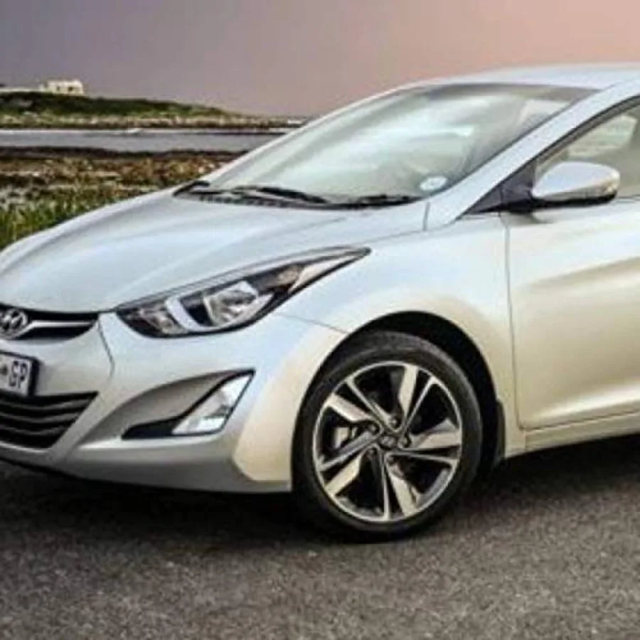 مجموعة مصابيح الضباب بعدسة شفافة لسيارة هيونداي إلنترا سيدان 20142016 مع مفتاح أسلاك قوس ومصابيح هالوجين رؤية محسنة #2