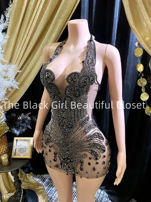 Customized  Luxury Black Rhinestone Short Prom Dresses Sexy See Through Beaded Beaded Evening Gowns