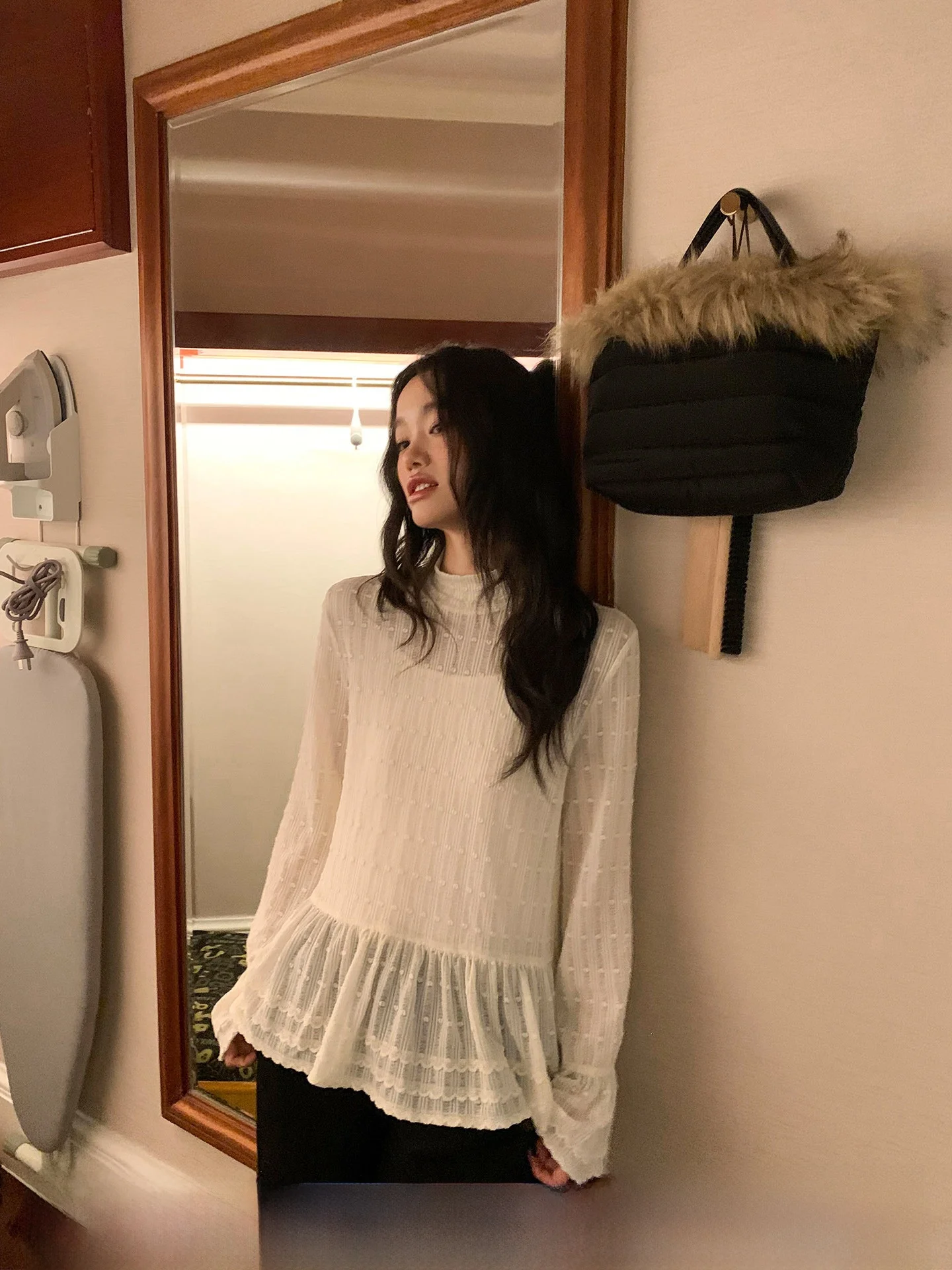 

Rouge Joyeux Women's Lace Base irt f High Collar Korean Sle Lazy Inner Design Sensation Autumn Winter New Arrival Top