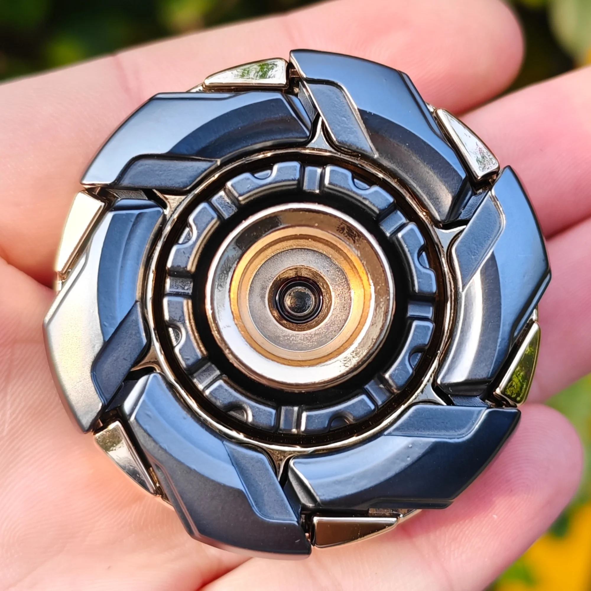 EDC Fidget Sliders Fidget Toys alivio del estrés para adultos Metal magnético Fidgety Mood Buster armadura abierta Spinning TopFidget Toys