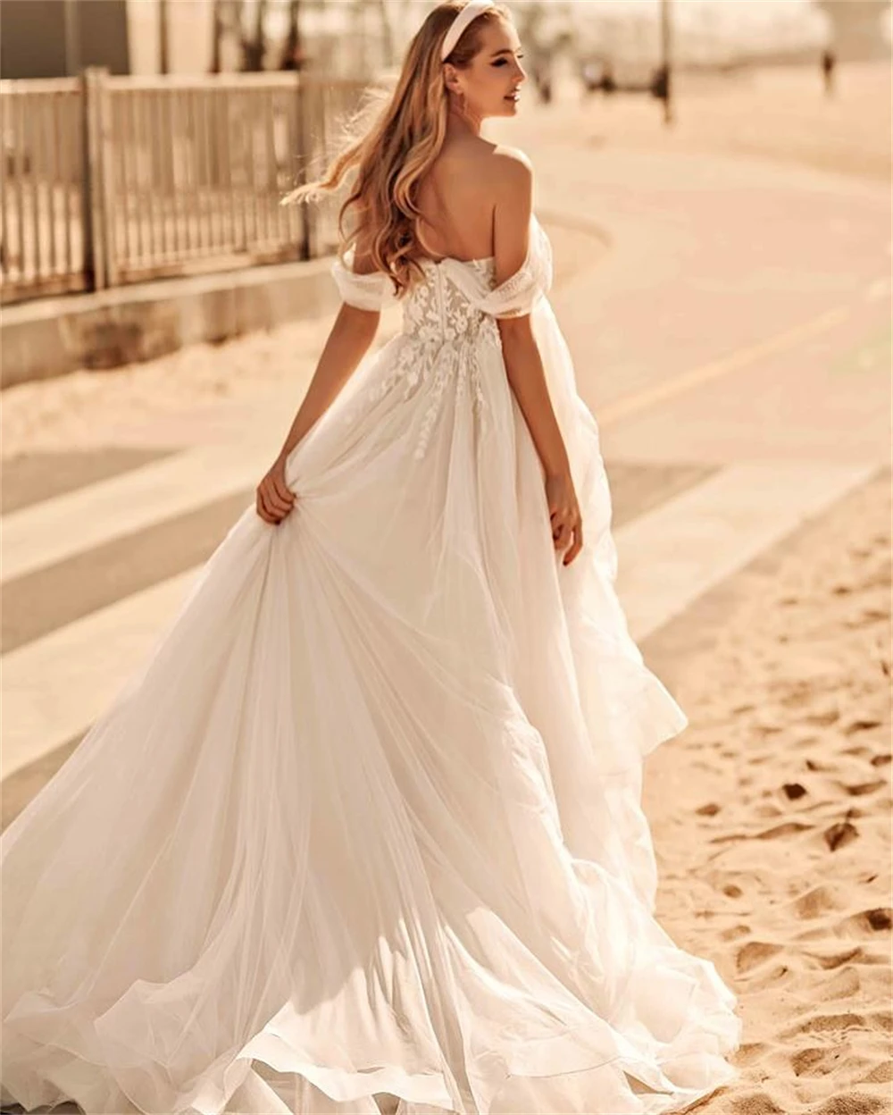 Maßgeschneidertes Boho-Hochzeitskleid aus weißem Organza, sexy Schatz, schulterfreies Brautkleid, weiche A-Linie, Hofschleppe, Robe de Mariée