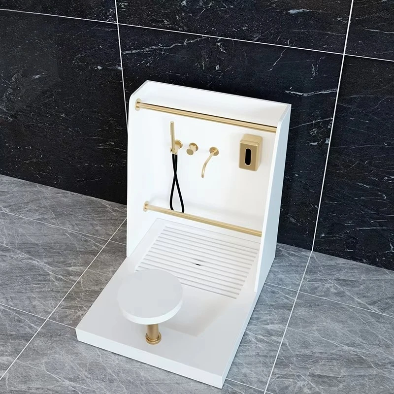 Automatische moderne design kunststof Wudu-voetwasser met eenvoudig te reinigen gebedskraan met één gat, geschikt voor