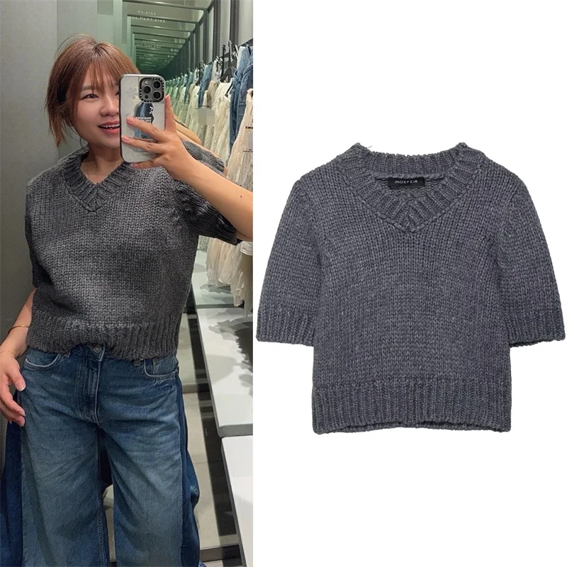 

Women's Top Fall 2025 New Gray Short Sleeve Short Minimalist Knitted Top Casual Fashion Casual and Versatile