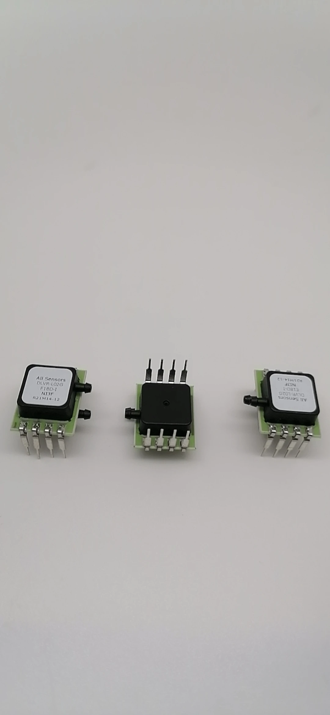 

DLVR-L02G-E1BD-I-NI3F все оригинальные датчики в наличии dlvr-l10d