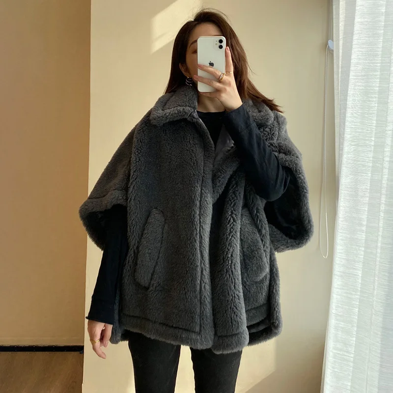 2024 Winter echte Wolle Mantel Frauen Mode Pelz Umhänge Teddy Poncho Dame Streetwear Wolle Umhang dicken warmen Mantel