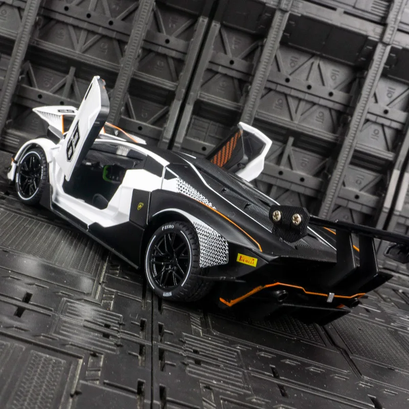 1:24 Lamborghini SCV12 modelo de coche de rally de aleación colección de adornos, puertas y capó de motor, maletero se puede abrir