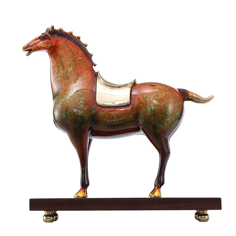 

Move to a new home, high-end handicrafts ornaments are sent to leaders and elders