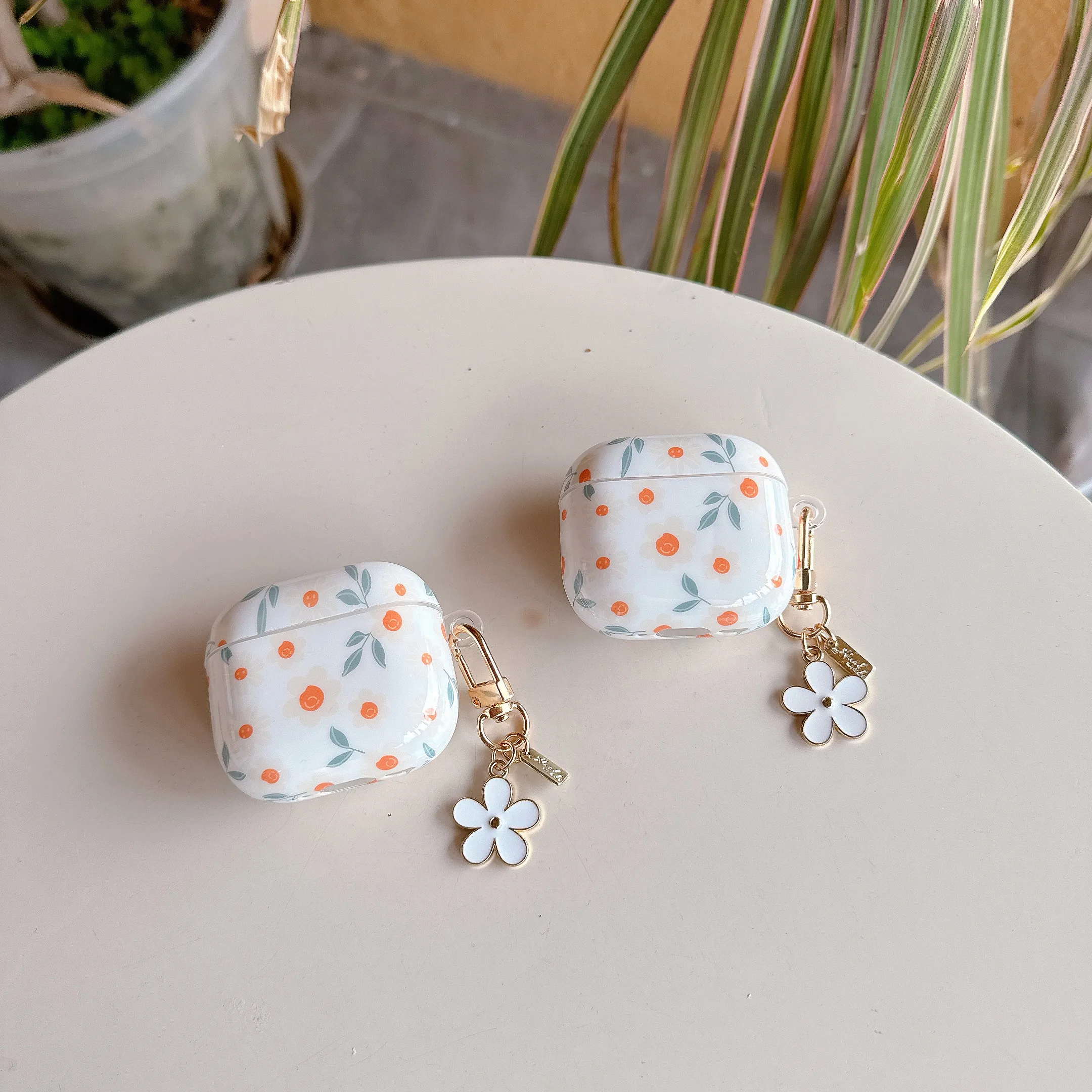 غطاء سماعة أذن على شكل زهرة لطيفة لأجهزة AirPods 4 3 2 1 Pro2 4th حافظة من البولي يوريثان الحراري PC مقاومة للصدمات لسماعات Apple AirPods Pro 2 2nd