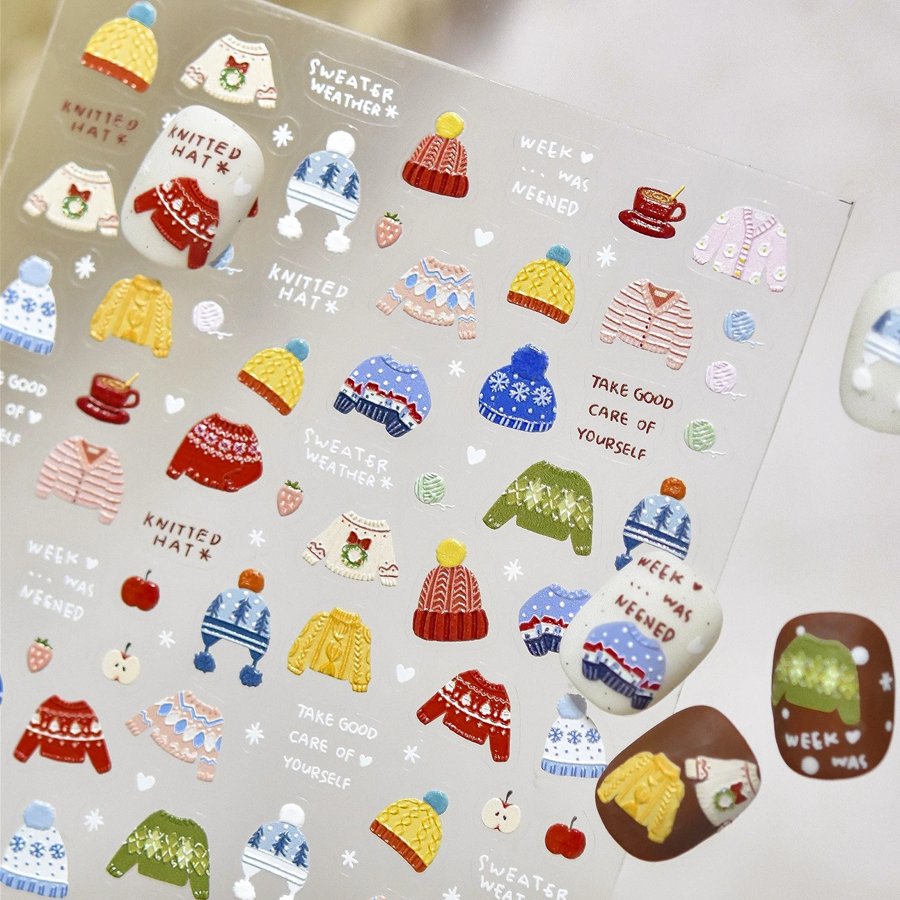 

Sweater Hat Snowflakes Maple Leaf Autumn Pumpkin Fox Mushroom Ginkgo Apple Owl Deer Squirrel Dragonfly Nail Art Stickers Decals