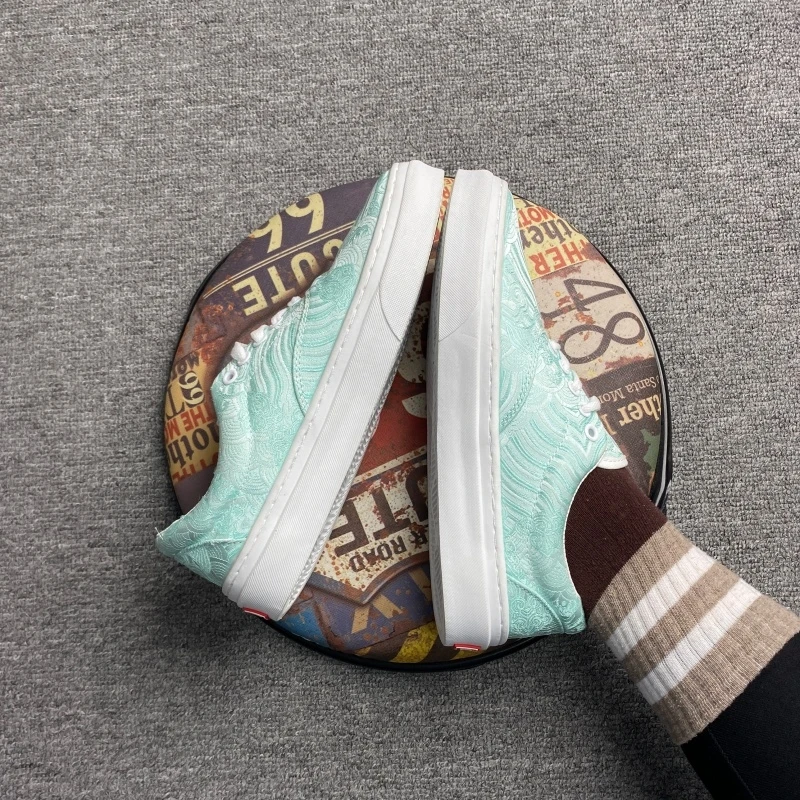 Fresh mint green jacquard canvas shoes men's national style wavy pattern thick sole height increasing board shoes soft sole