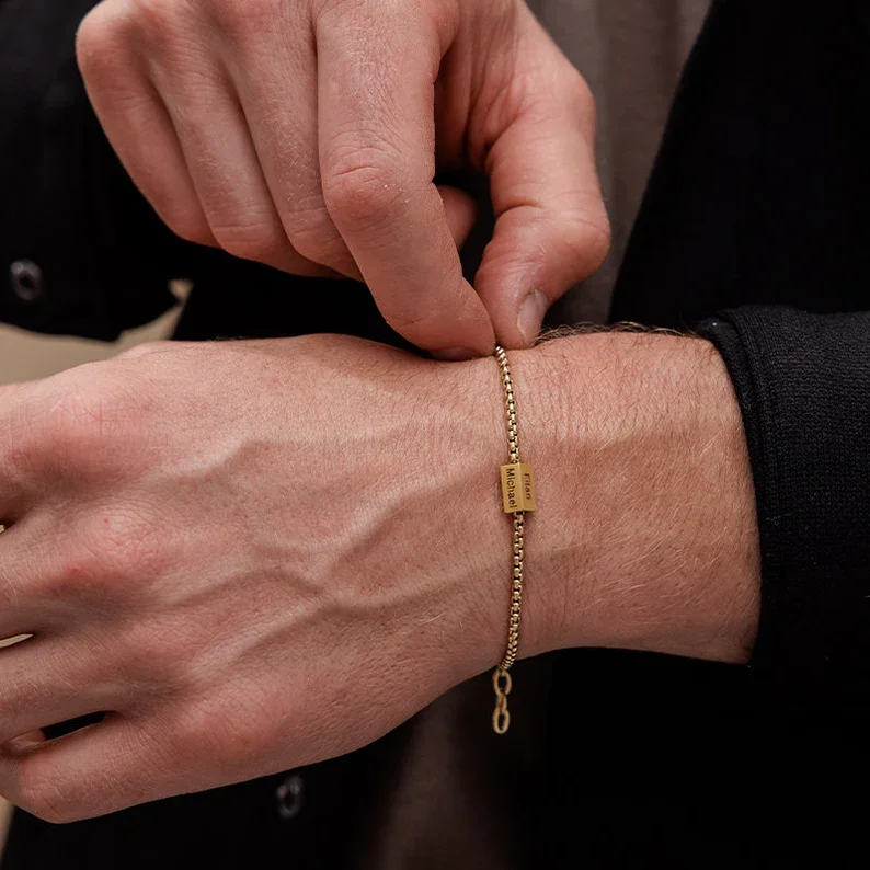 

Custom Name Engraved With Box Chain Bracelet Stainless Steel Geometric Square TubeBracelet For Men Wrist Bracelet Gift to Dad