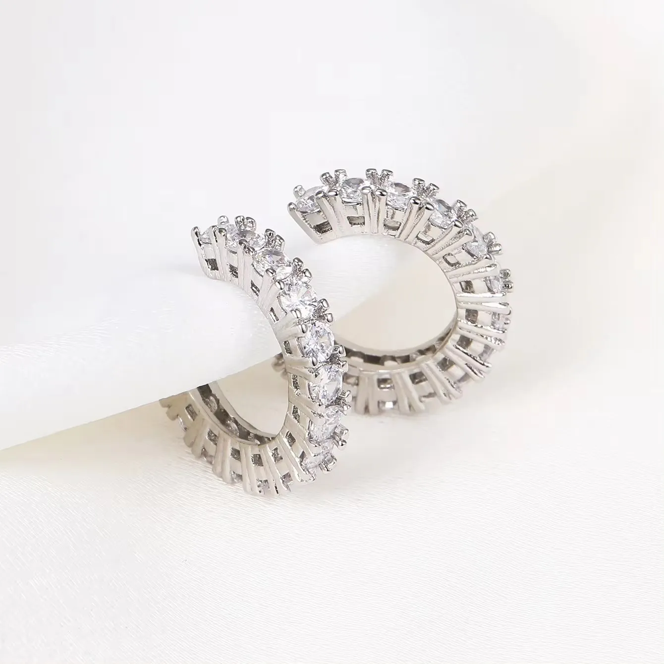 2Pcs Full Rhinestone Zircon Ear Cuff Ear Clip for Women No Pierced C Shape Earcuff Ear Wrap Earcuff Clips Fashion Jewelry Gifts image 3