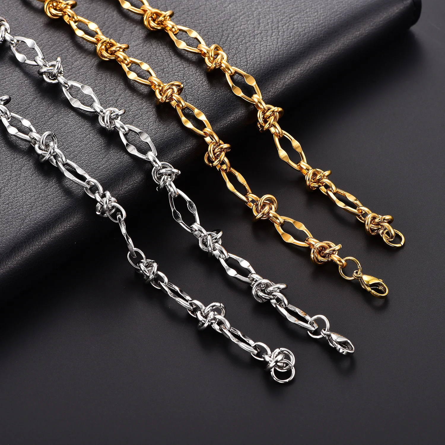 Hip-Hop Herrenarmband aus Edelstahl, geknotete Handkette, vergoldet, einzigartiger, klobiger Gliederarmreif, Punk-Schmuck für Jungen – Detail 7