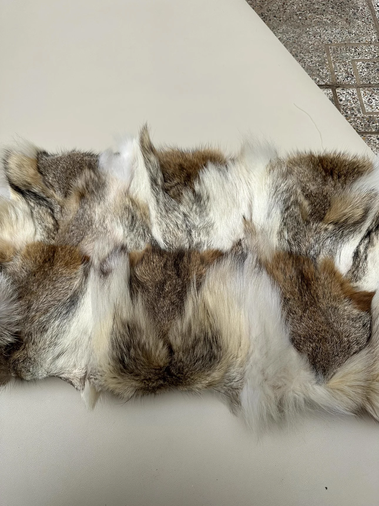 Luxury Fluffy Natural Real Coyote Head Fur Throw Blanket, Bedspread, Patchwork Plate for Couch, Armchair, Car Seat, 100x50cm