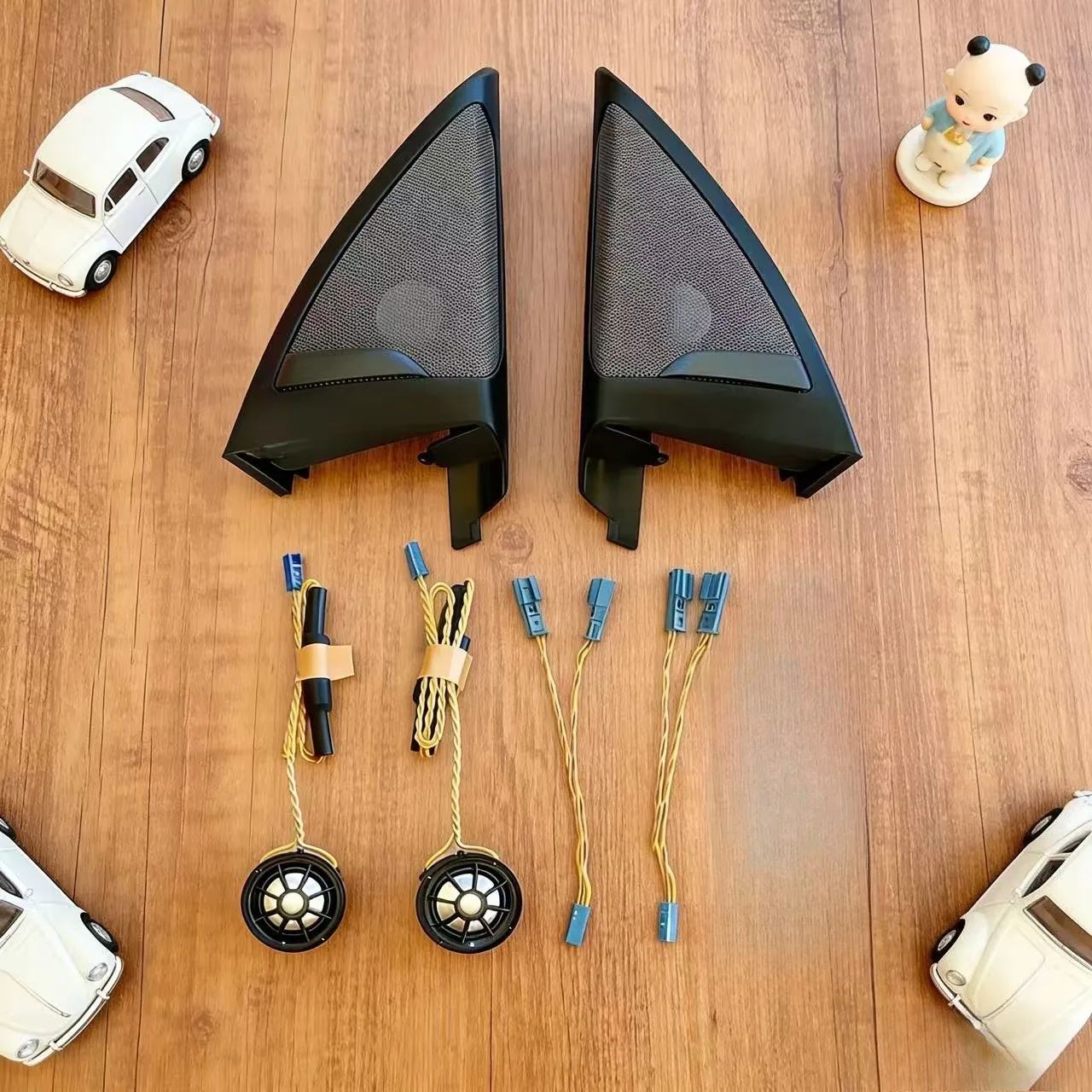 

Для BMW X3 2018-2023 (G01) — Комплект высококачественных динамиков для левой и правой дверей, а также для приборной панели. Улучшенный набор аудиосистемы Pro.