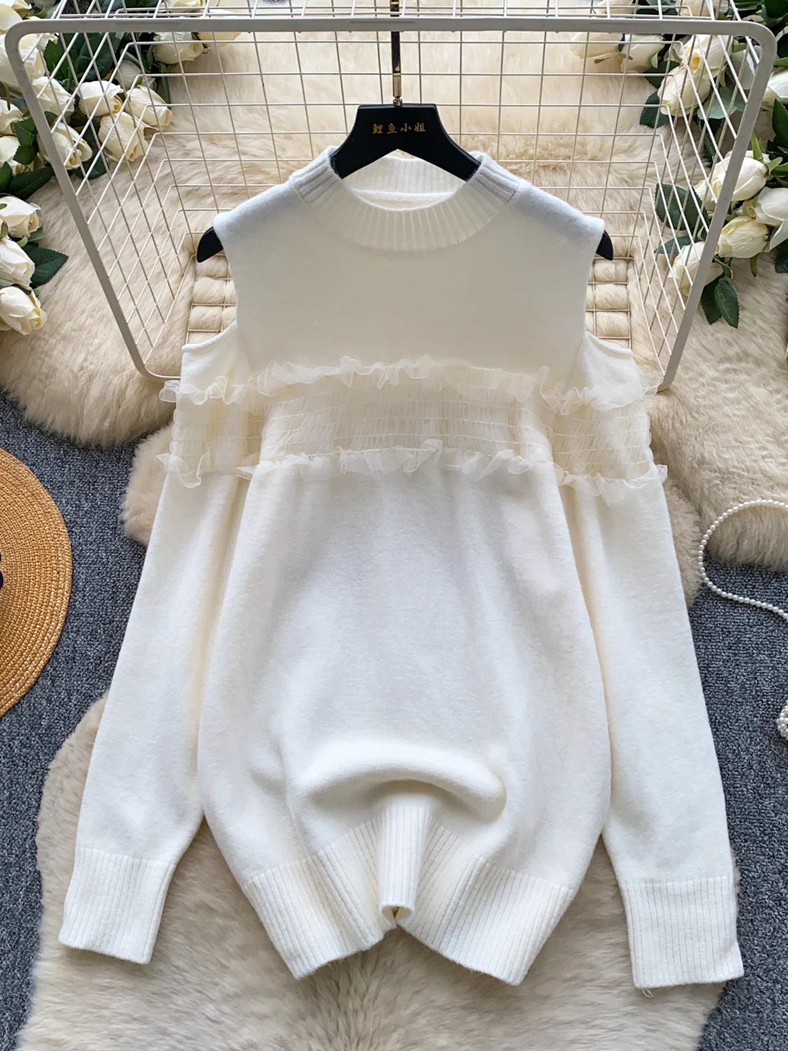 Gentle Wind Shoulder Bared Knitted Sweater Women's round Neck Splice High Grade Slim Fit Spring Autumn Fashion Soft Knitwear