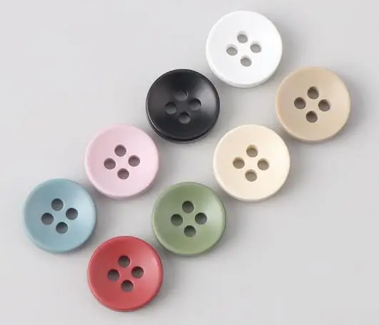 20pcs/LotSize:11mm Matte spray paint Colored four eyes resin Buttons Fashion Button Cardigan sweater Sewing Accessories(KK-3826)