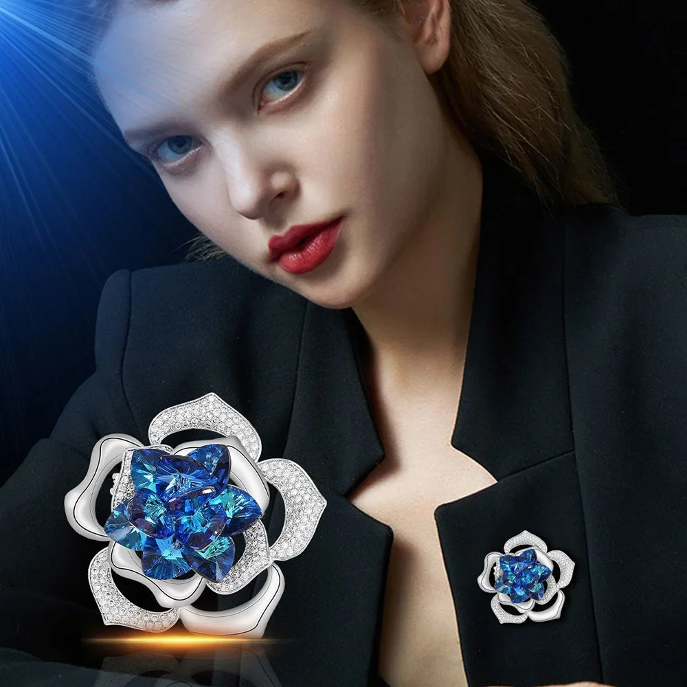 

Crystal Flower Brooch Pins Exquisite Blue Rose Brooches Elegant Badge Jewelry Fashion Wedding Party Corsage Pins Gift for Women