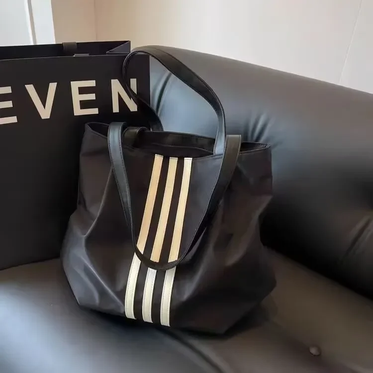 

Elegant Women High End Leather Shoulder Bag Luxury Fashion Tote Handbag Daily Commuter Crossbody