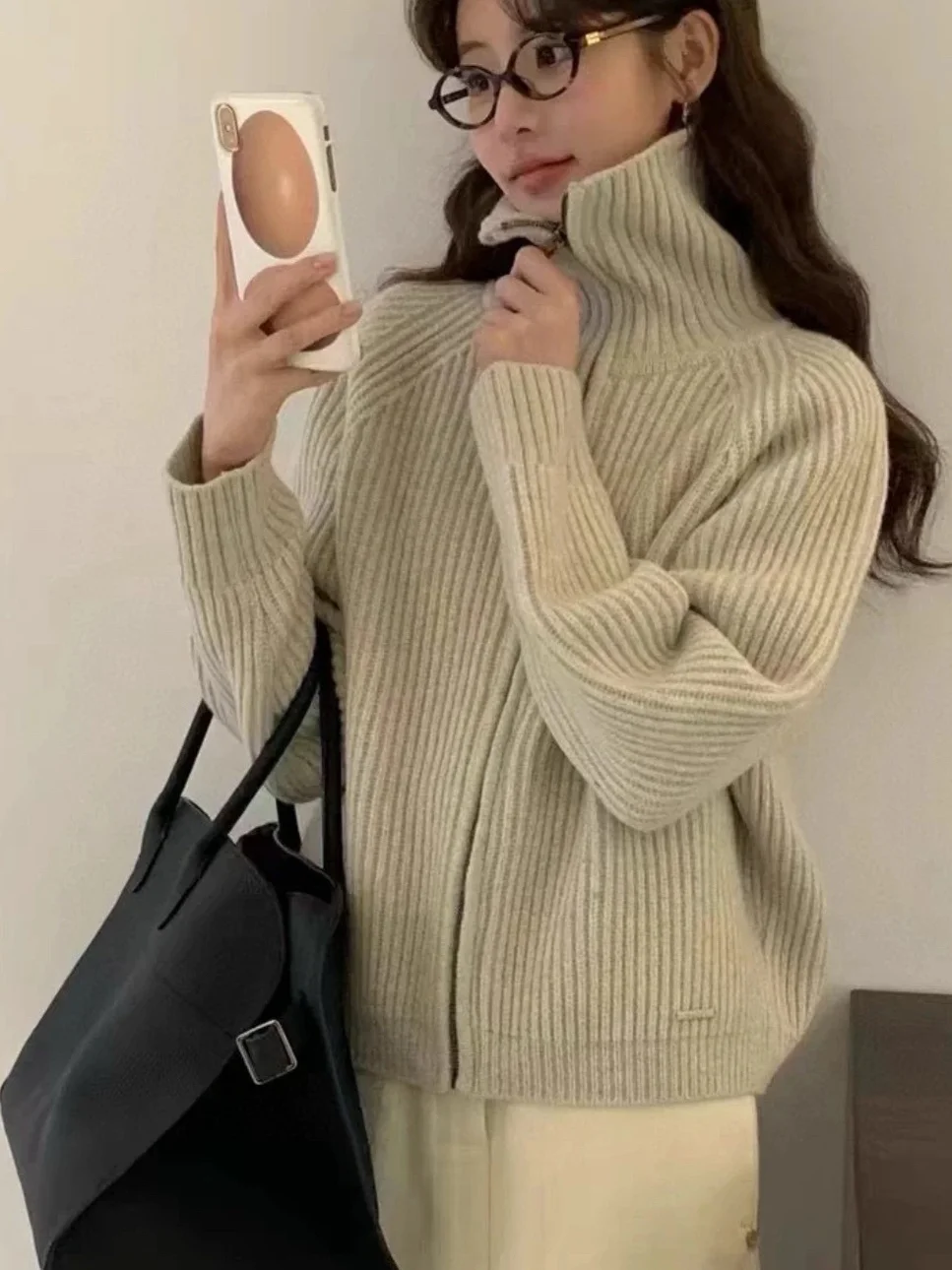 เสื้อสเวตเตอร์หนังหนานุ่มสไตล์เกาหลีย้อนยุค ซิปหน้า คอปกพับได้ สำหรับฤดูใบไม้ร่วงและฤดูหนาว เสื้อถักคุณภาพสูงสำหรับผู้หญิง