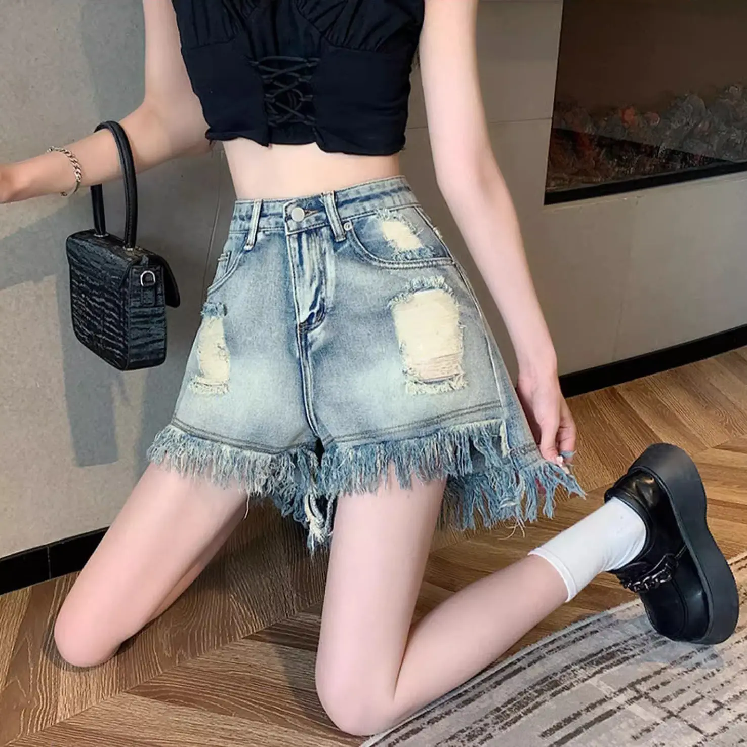 

Модные трендовые джинсовые шорты для девочек для женщин, новые свисающие шорты трапециевидной формы с высокой талией, потертые шорты с запахом на бедрах