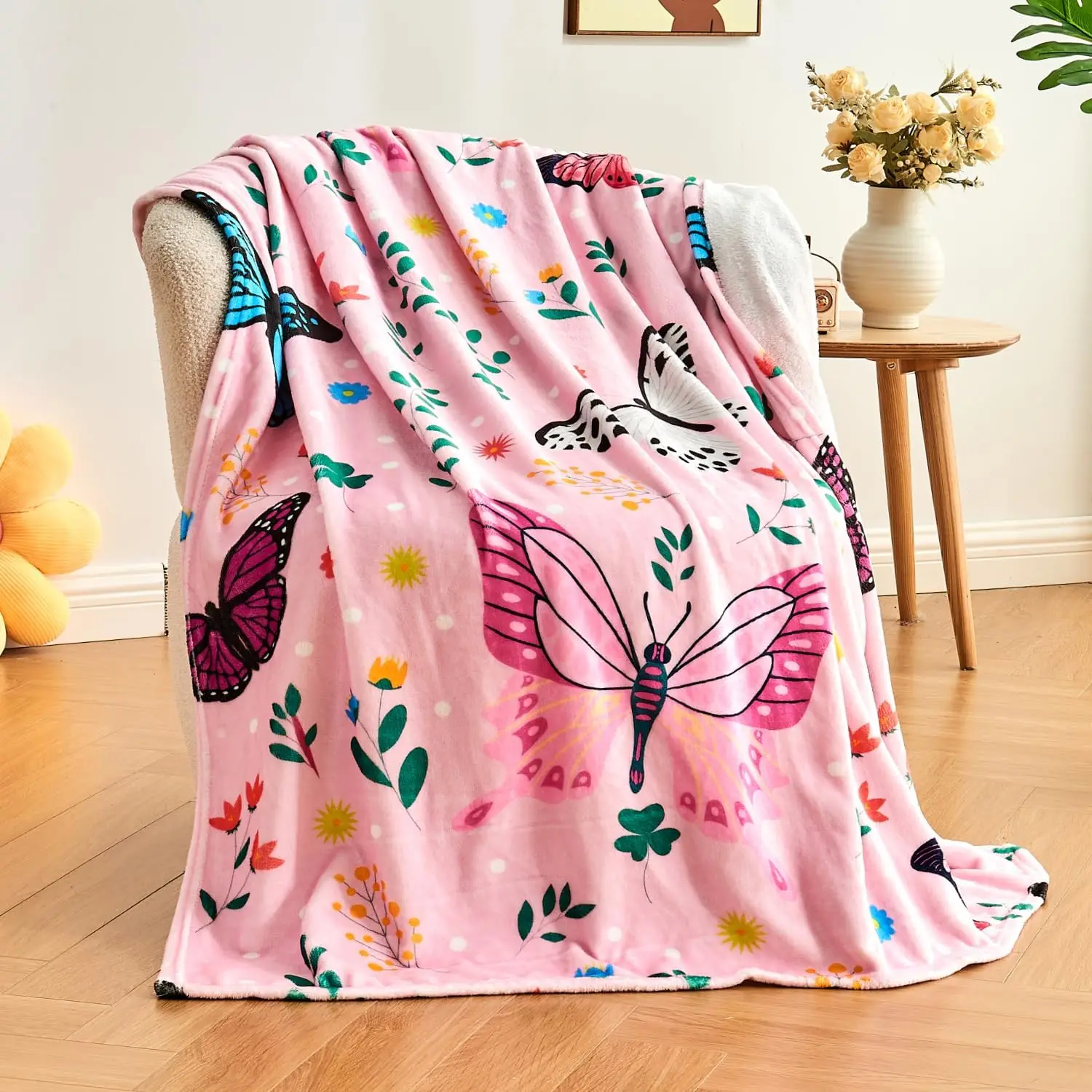 

VIKAMA Pink Vintage Flannel Blanket, Suitable For Bedroom And Living Room As a Cover, a Warm And Decorative Home Accessory