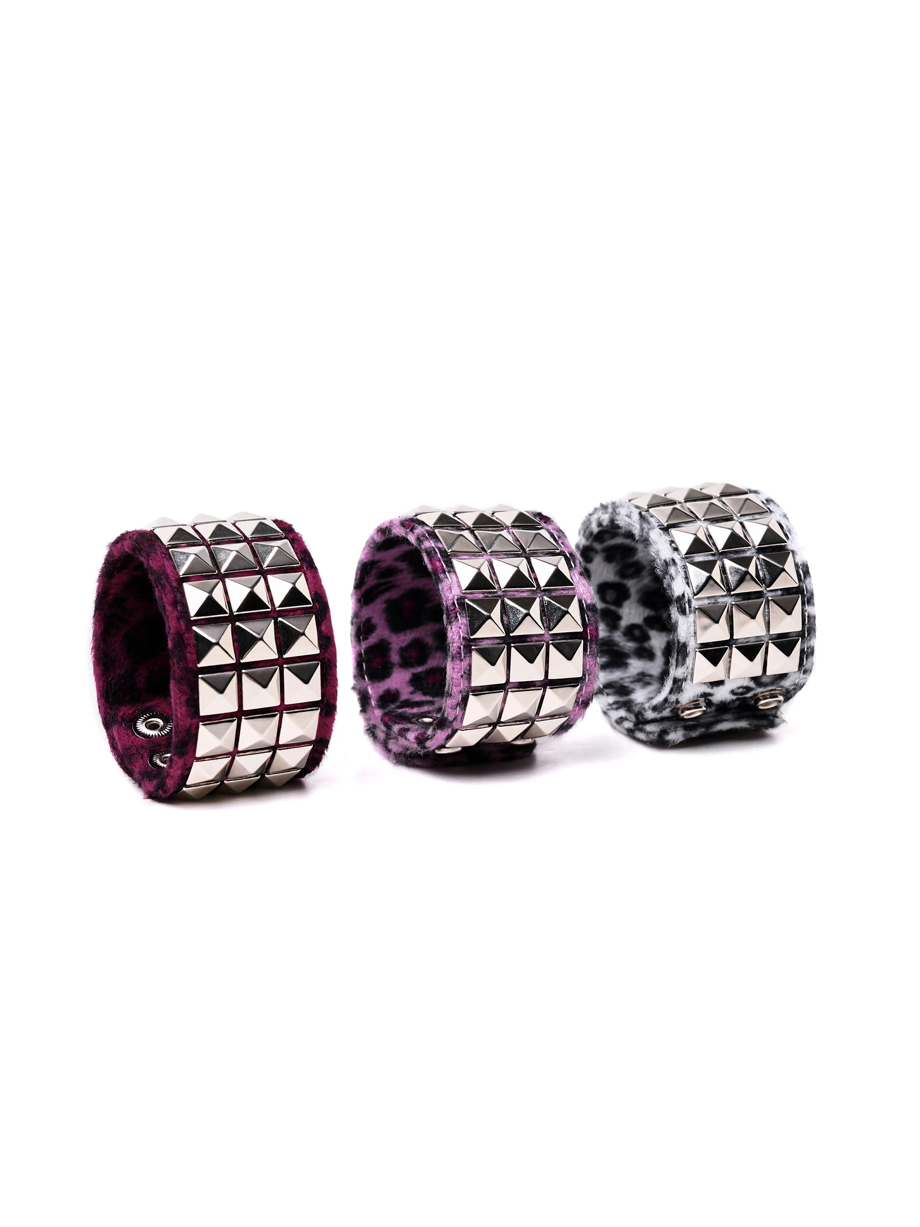startexceedend-punk-style-faux-leopard-print-fur-bracelet-metal-rivet-decorated-unisex-fashion-accessory-eye-shape