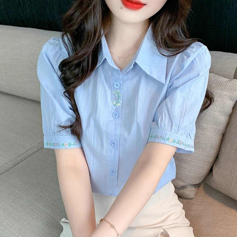 Summer New Fashion Short Sleeve Shirt Embroidered Blouse White Blue Tops