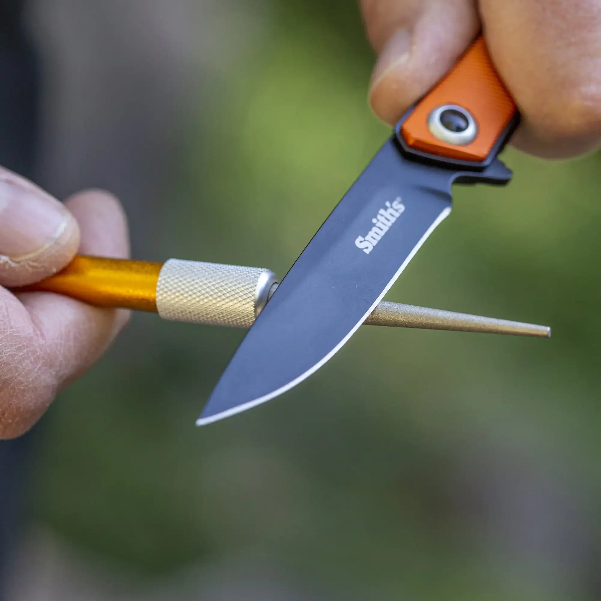 Penajam berlian DRET yang bisa ditarik-emas