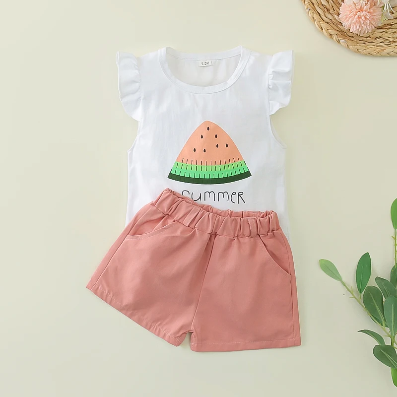

Летний новый модный милый топ с летящими рукавами и принтом арбуза для девочек, комплект шорт для маленьких девочек