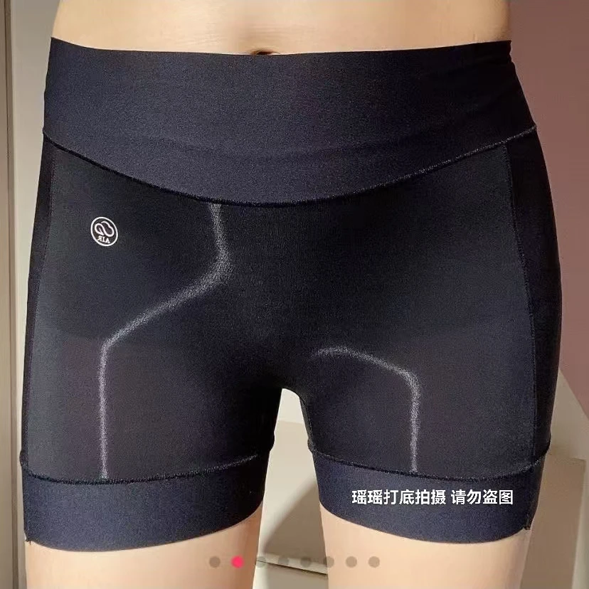 

Women's Underwear Silk Shiny Smooth Elastic Breathable Underpants