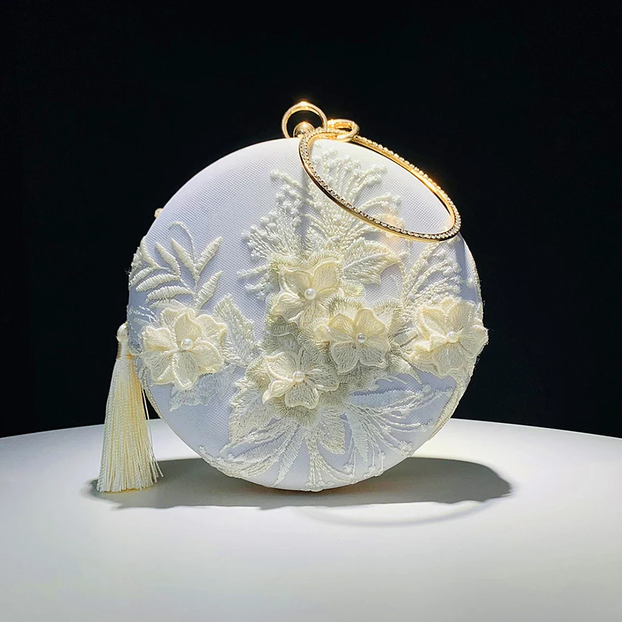 

Fashion Chinese Embroidery Handbag Versatile Flower Round Shoulder Bag Wedding Party Clutch Purses Round Handle Design Wallet