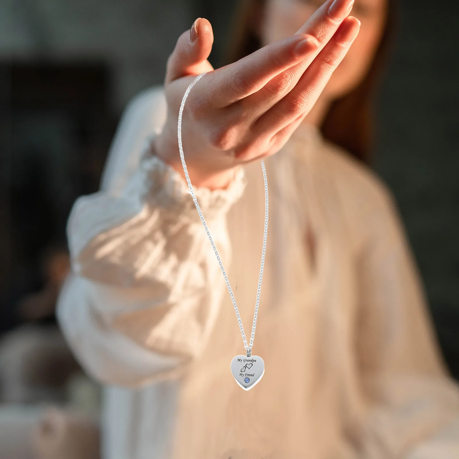 

Stainless Steel Heart Memorial Urn Necklace for Ashes Cremation Pendant Keepsake Jewelry Loved One Grandpa Pet Urns for Ashes