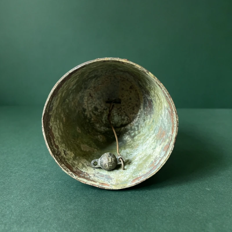 Antique Hanging Temple Bell Vintage Ritual Copper Bell Tibetan Buddhist Altar Worship Home Decor Collectible Ornament