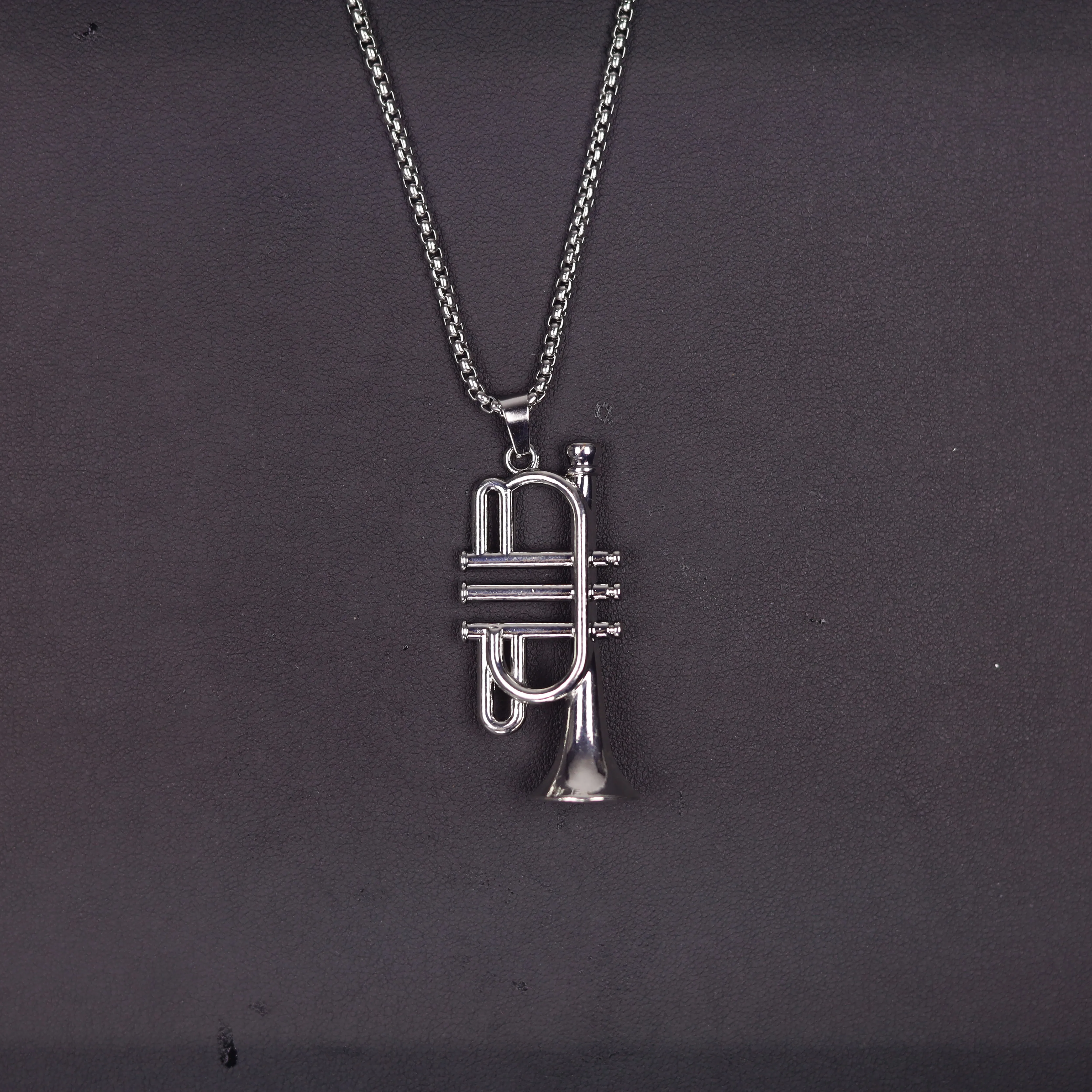 Vintage Saxophone Instrument Drop Necklace Fashion Metal Men's And Women's Necklaces Exquisite Stainless Steel Jewelry