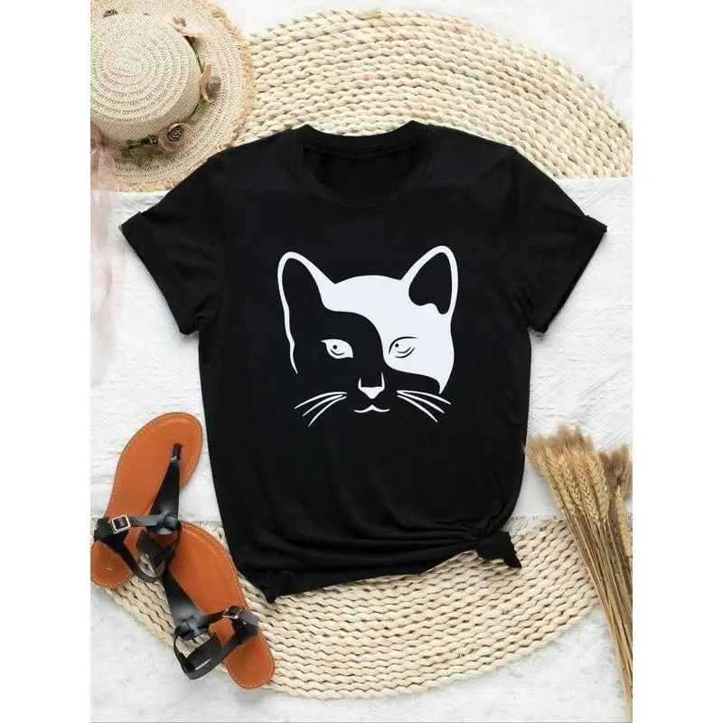 

Women's Abstract Cat T-Shirt Black & White Graphic Half Face Kitty Tee Pet Lover Casual Summer Cotton Top Art Gift