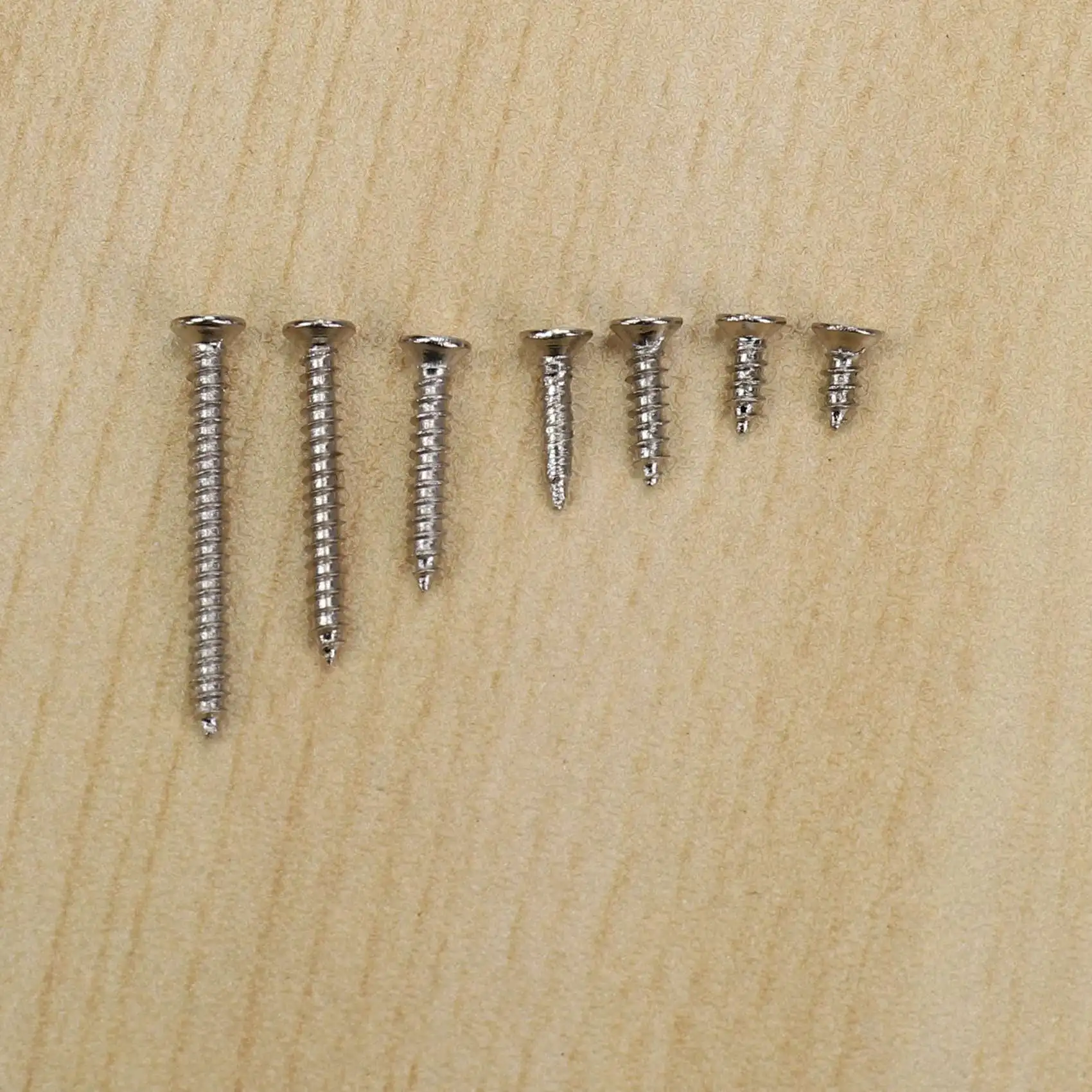 DT17 2400Pcs M2 Stainless Steel Self Tapping Screw Assortment Kit Wood Thread Nail Fasteners Set