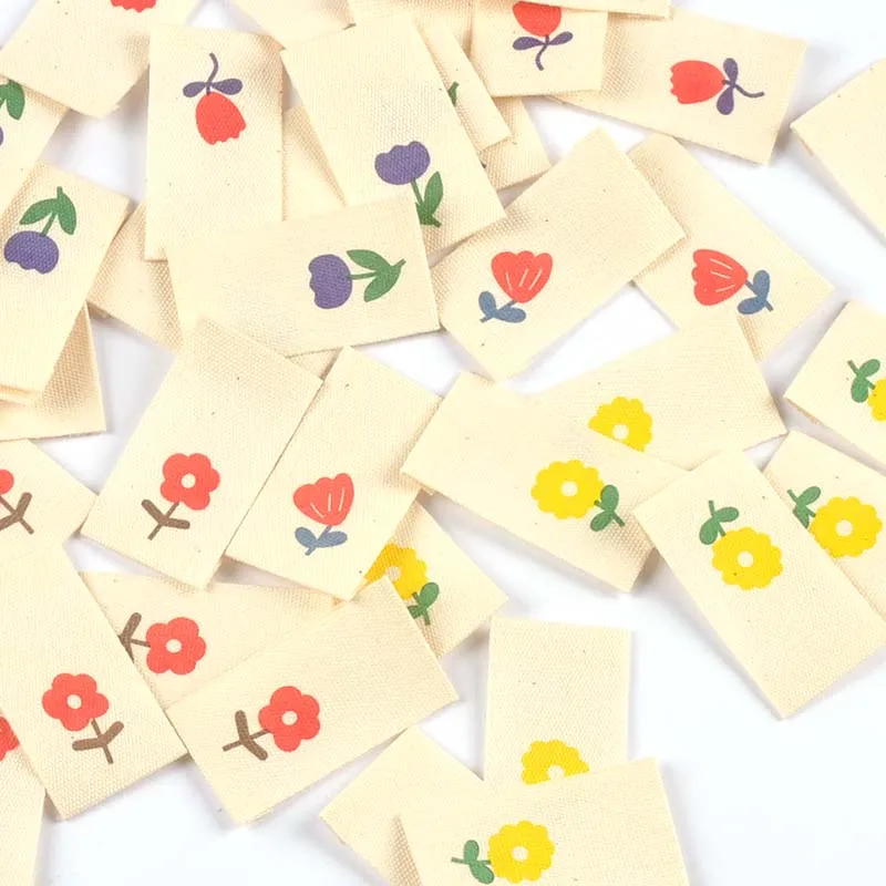 50pcs Colorful flower Printed Labels For Garment Sewing Accessories DIY Handmade Hats Bags Crafts Supplies Clothing Tags c3616