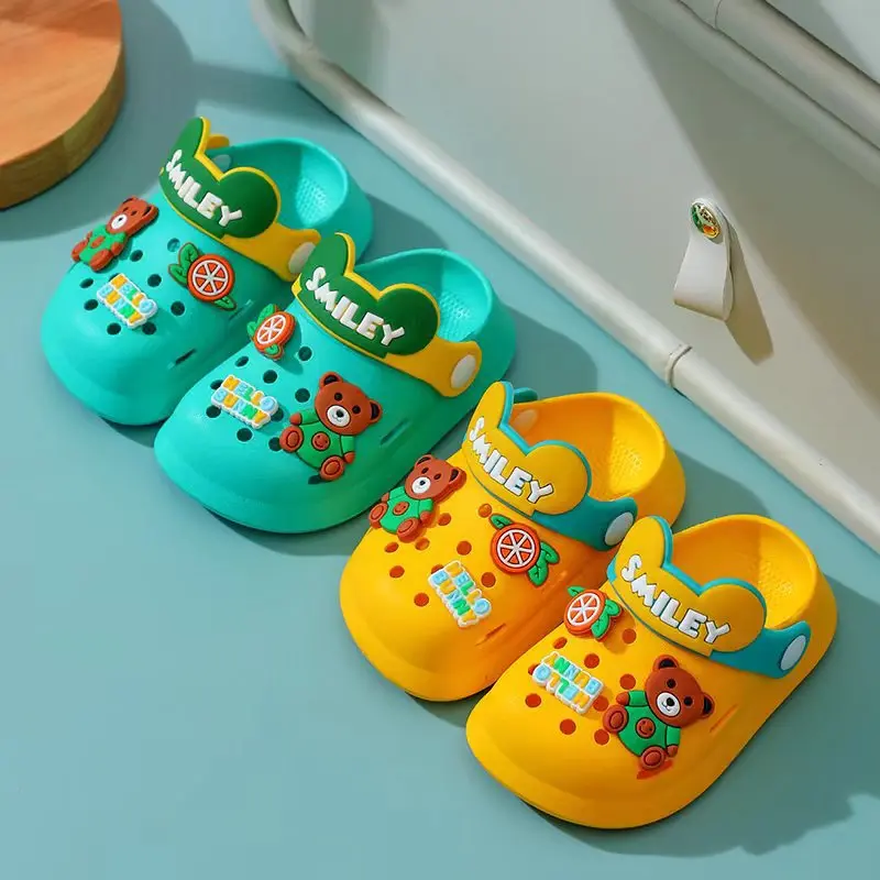 New Summer Cute Baby Soft Sole Slippers for Boys and Girls Lightweight External Wear, Non Slip Beach Sandwich Slippers