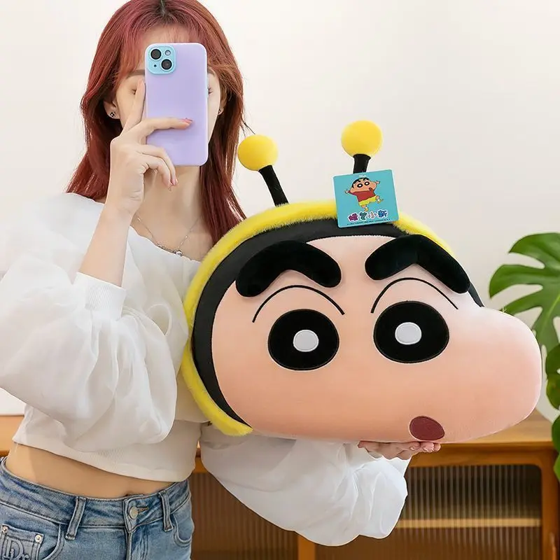Bonito sapo traje crayon shin chan brinquedo de pelúcia macio volta almofada boneca de pelúcia presente de aniversário para casa sofá decoração presente brinquedos