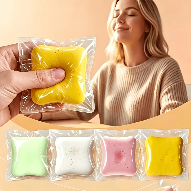 1 pack of toast pinch music, soft and slow rebound simulated food squeeze toys, prank props. Suitable for desktop decoration, classroom rewards, holiday and birthday gifts, random color delivery