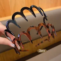 2 pinces à cheveux rouges avec dents et anti-ald adaptées à un usage quotidien comme accessoires pour cheveux 3