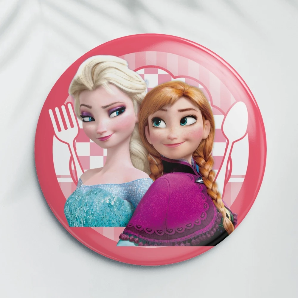 Disney Frozen Elsa Anna Principessa 58mm Cosplay Cartoon Anime Distintivo con Perni di Metallo per Bambini Borse Vestiti Cappello Zaino Decor Regali
