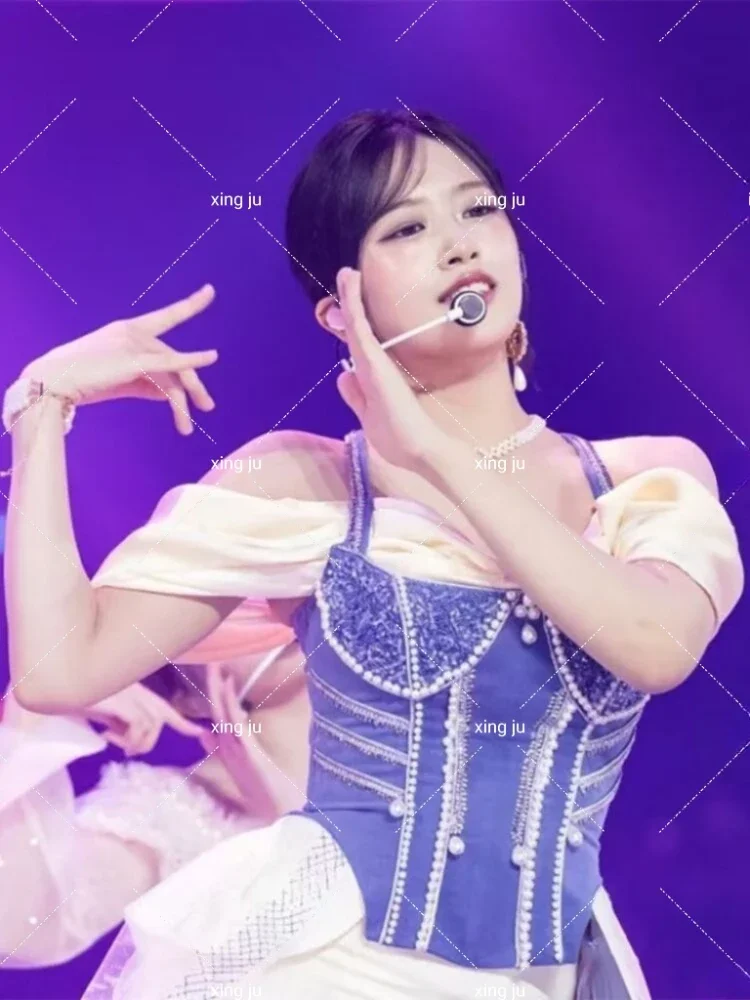 Cantante femminile Sexy Off-spalla Sling Top Pantaloncini attillati bianchi Kpop Outfit Donna Street Dance Costume Dj Stage Performance Wear