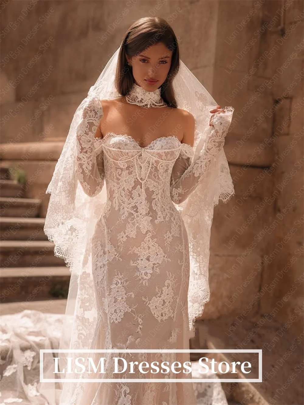 فساتين زفاف LISM فاخرة من الدانتيل مع لؤلؤ بدون حمالات قبالة الكتف وأكمام طويلة فستان زفاف مخصص لحفلات الزفاف