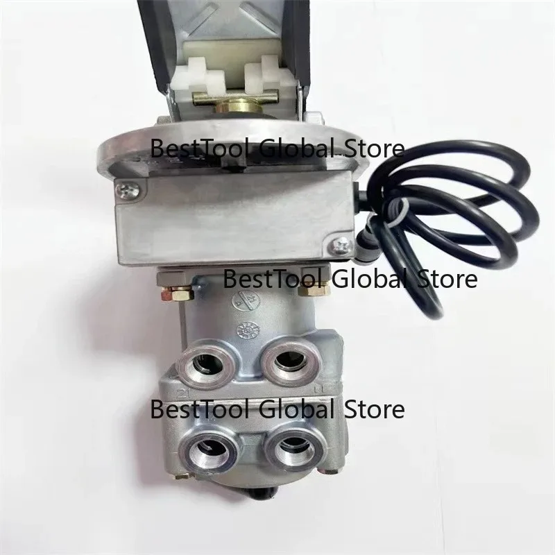 

4613180360 Brake Adjustment Foot Valve Replacement Heavy Duty Truck Air Brake Parts