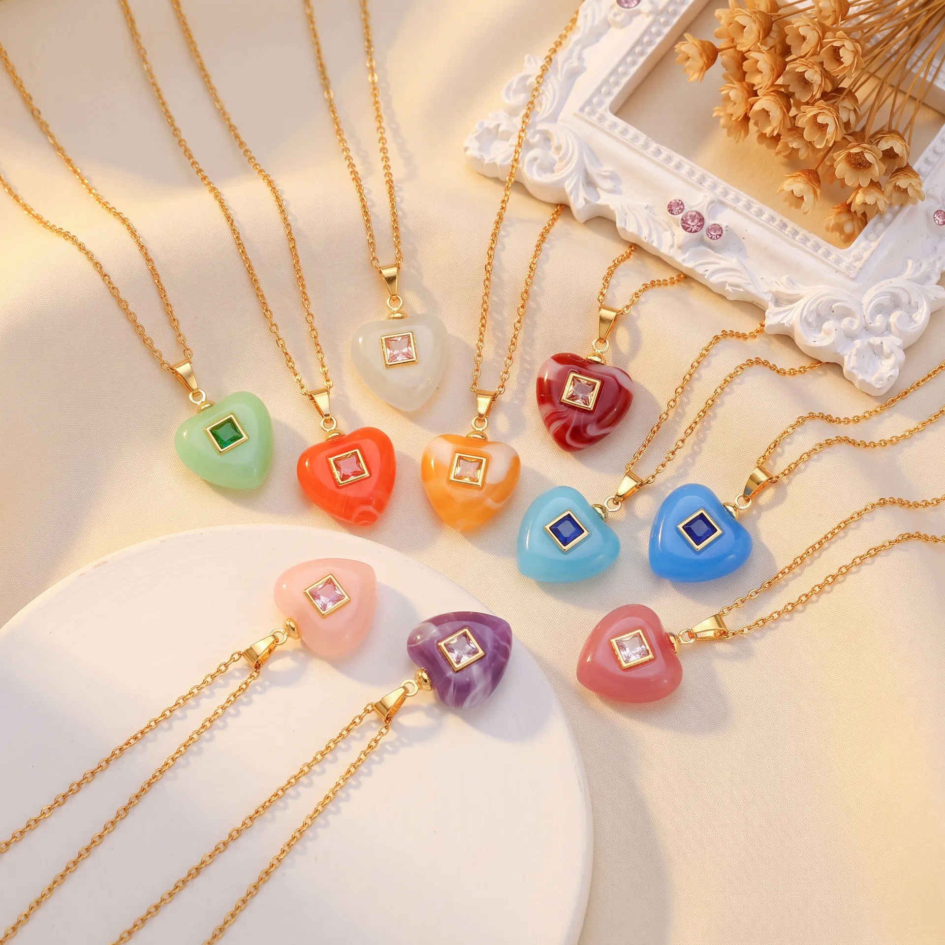 Sweet Heart Resin Pendant Necklace for Women Colorful Zircon Inlay Stainless Steel Chain Y2K Vintage Summer Party Jewelry Gift